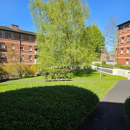 Le 28 - Terrace & Jardin Proche Tram Apartment