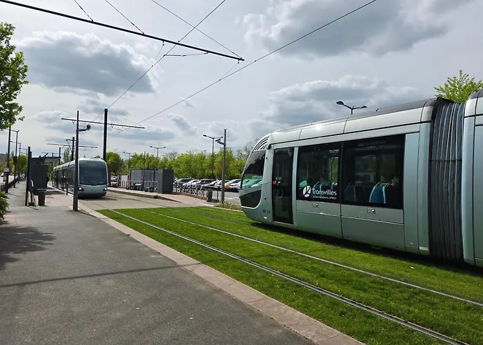 Le 28 - Terrace & Jardin Proche Tram *